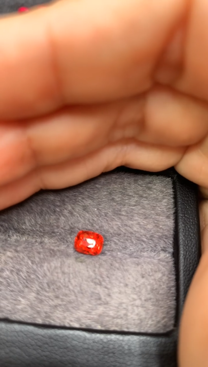 【闪购商品】定制尖晶石裸石未镶嵌枕型 橙色调 1.03ct