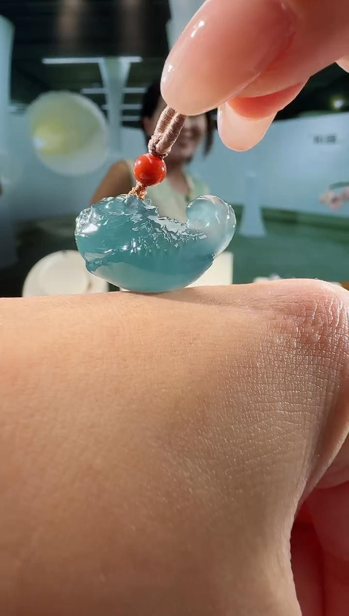 翡翠未镶嵌吊坠(不含链)龙鱼多样性发一