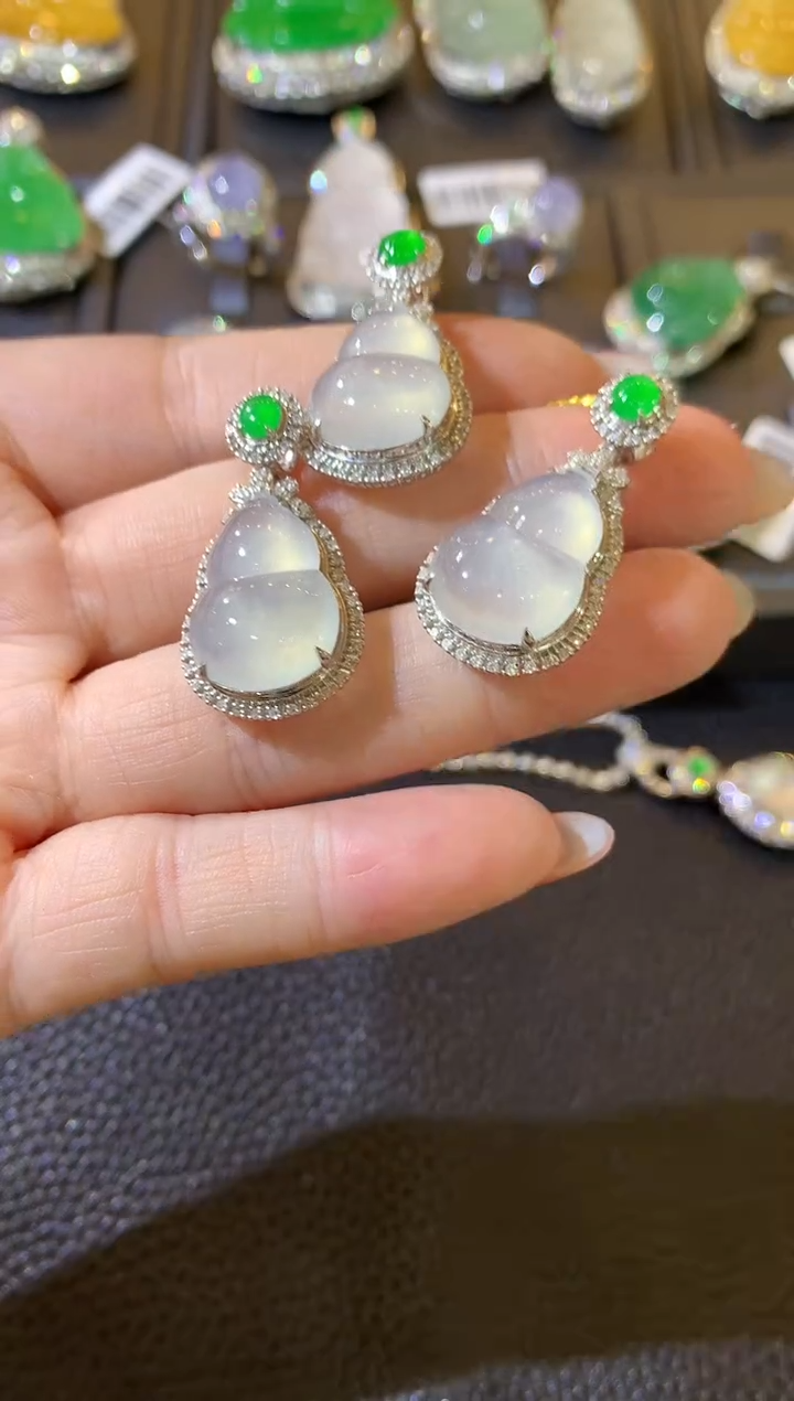 【闪购商品】翡翠吊坠(不含链)18K金镶嵌C62  多样性发货一件