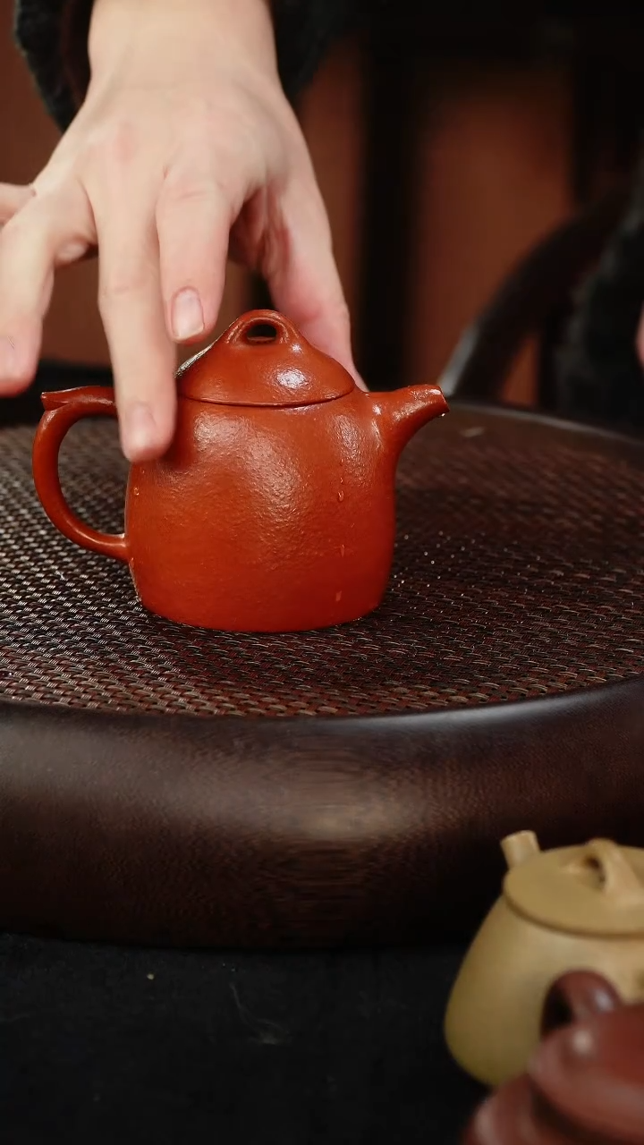 茶壶紫砂秦权  鱼籽朱泥