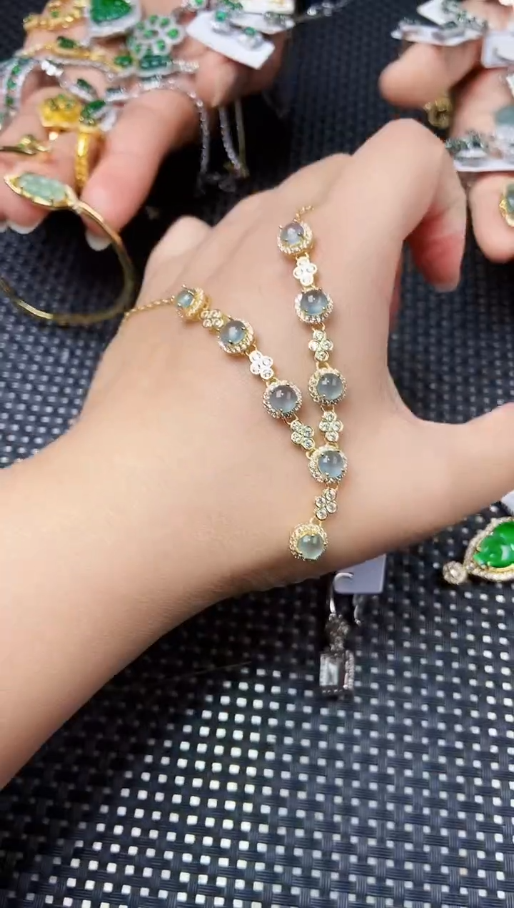 翡翠未镶嵌颈饰111111111