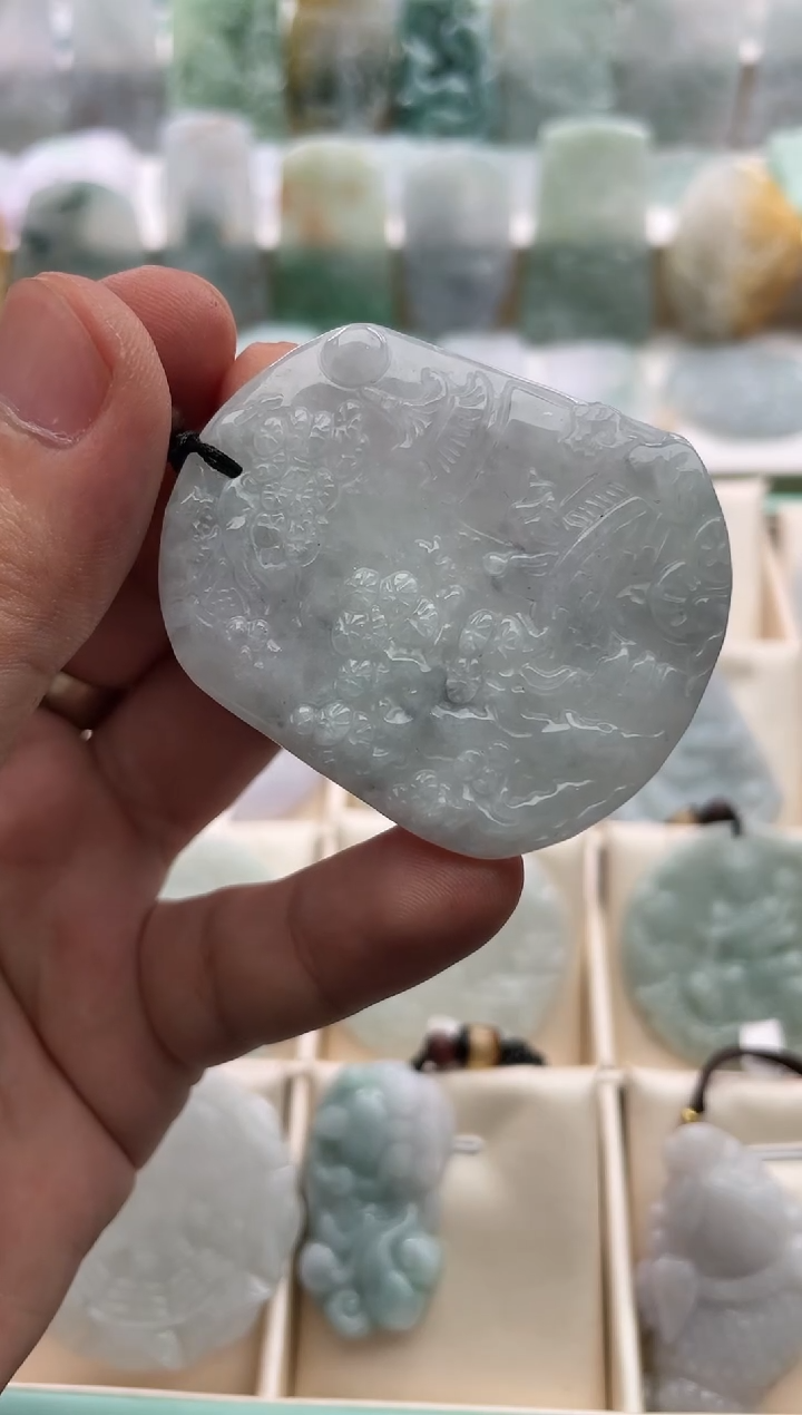 【闪购商品】翡翠颈饰未镶嵌..../2/19/ 47