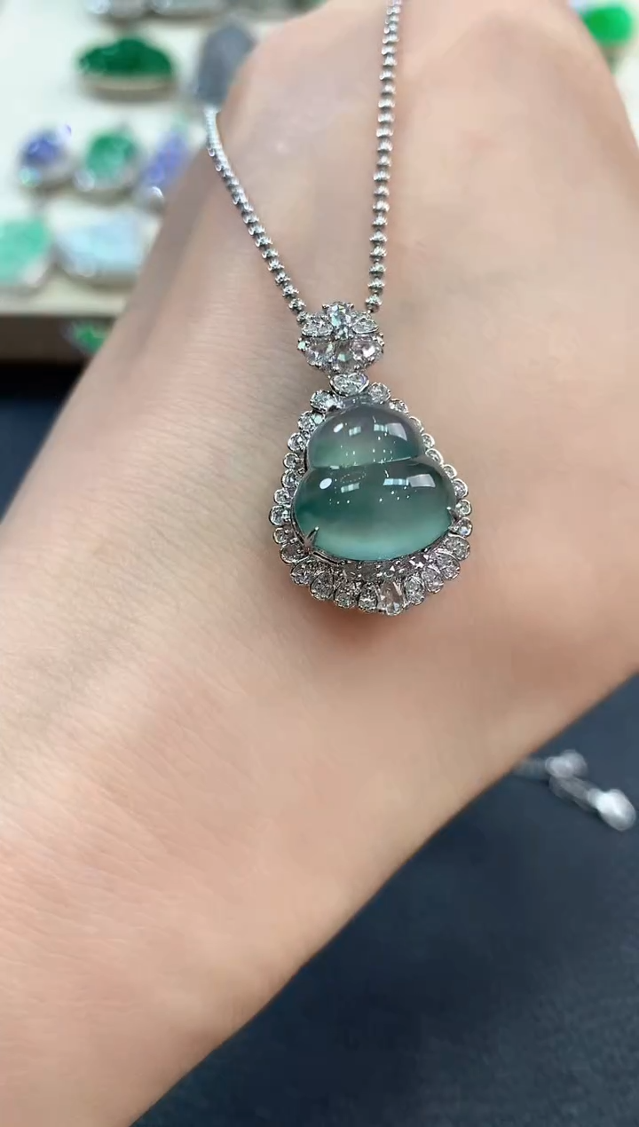 【闪购商品】翡翠吊坠(不含链)18K金镶嵌n54   