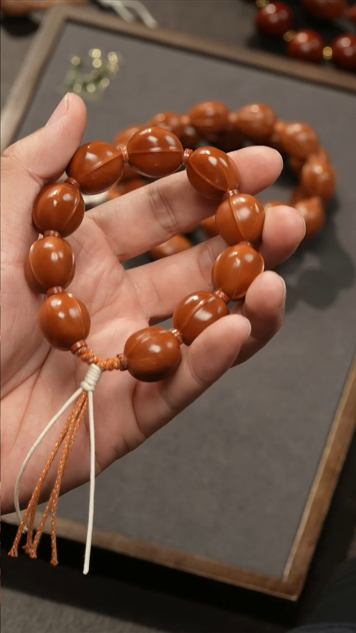 手串/手链橄榄核短圆鲨鱼背