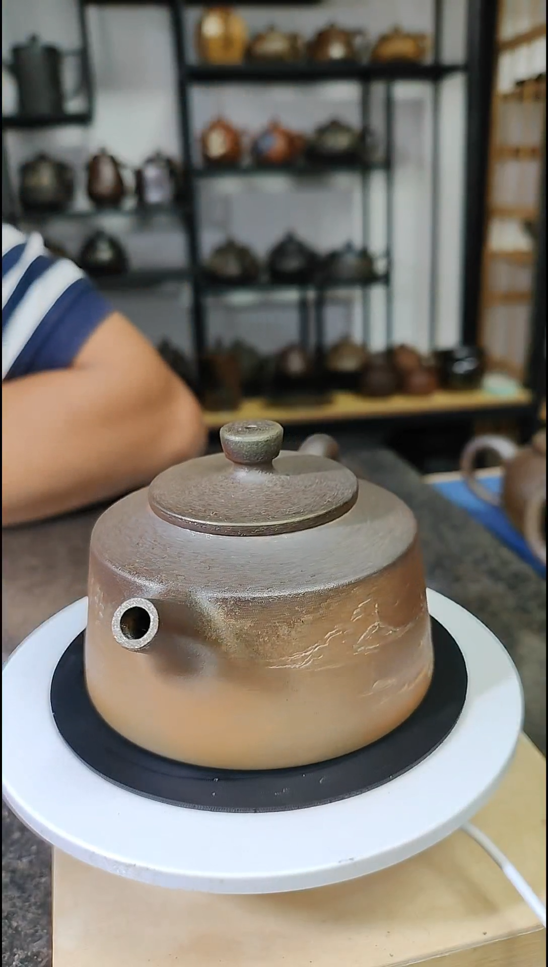 德中壶  柴烧 浮雕 