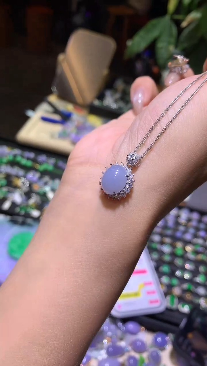 【闪购商品】翡翠吊坠(不含链)银S925镶嵌蛋面