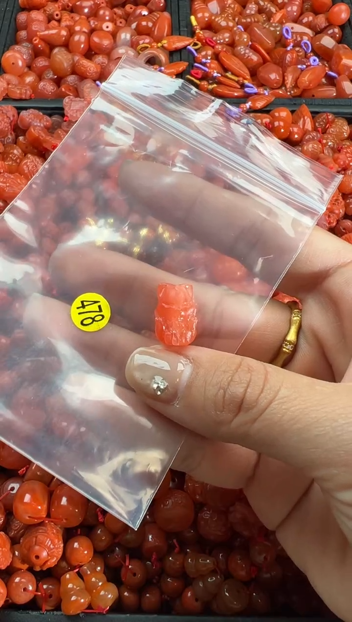 【闪购商品】南红玛瑙颈饰未镶嵌1