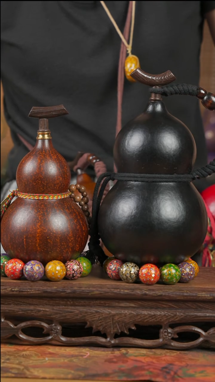 WU018大漆酒葫芦不包手串（总2只）