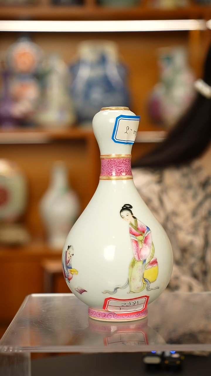 其他瓷福利粉彩人物故事赏瓶