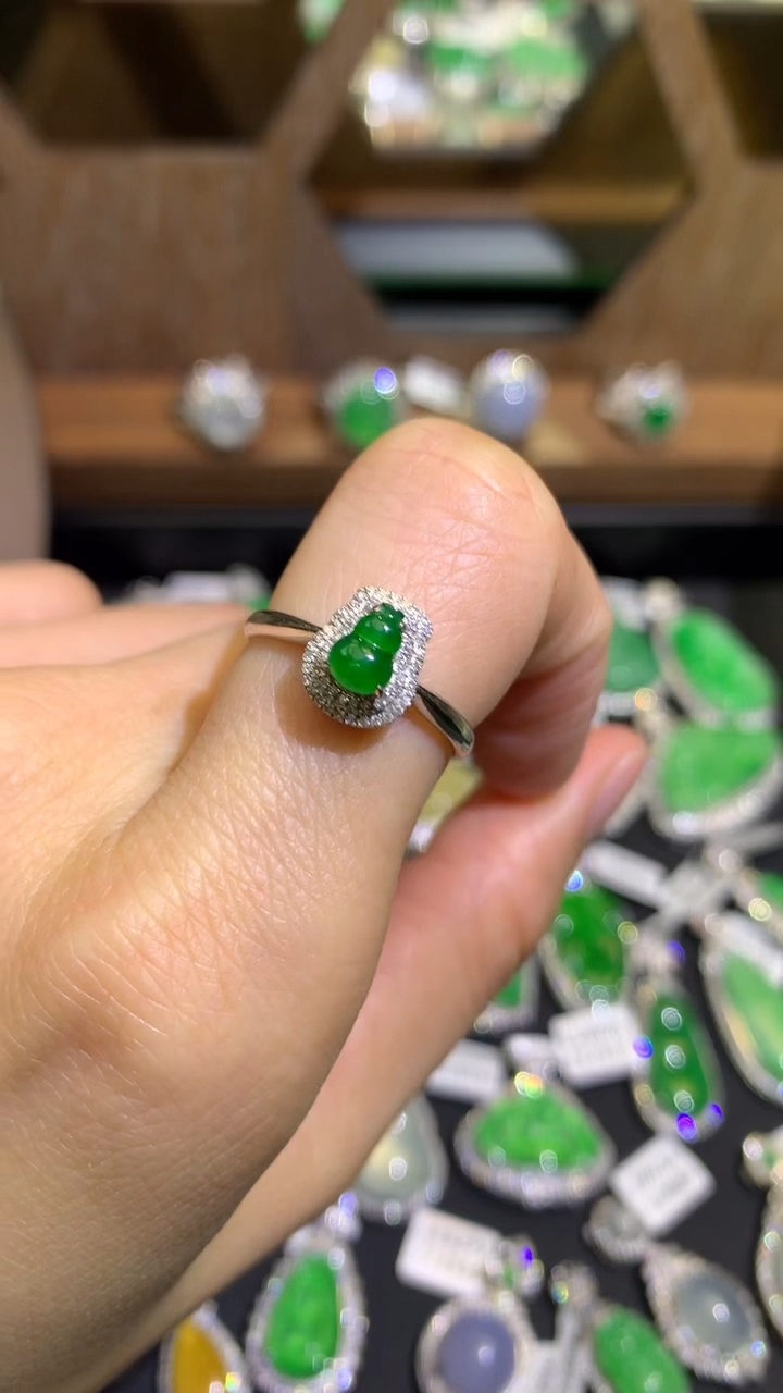 【闪购商品】翡翠耳环18K金镶嵌戒指