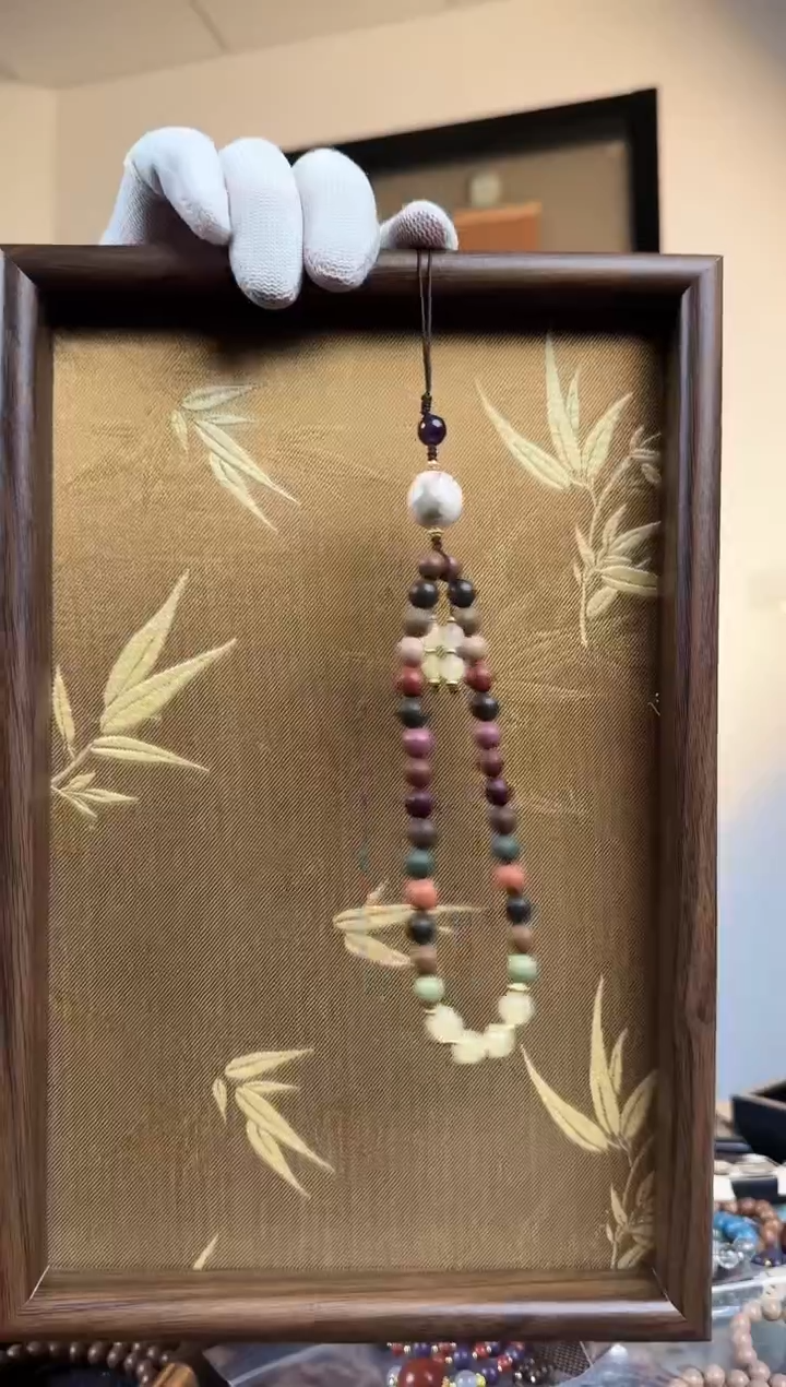 泥塑15宝8mm手机挂、