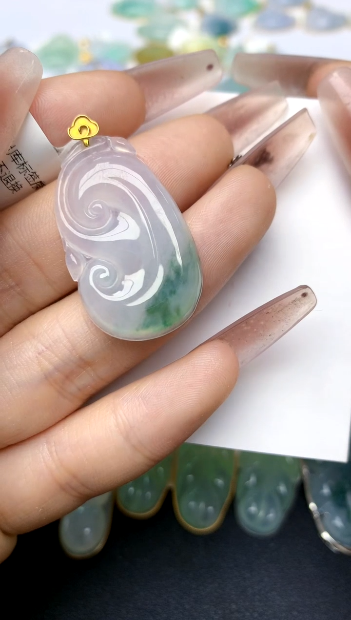 翡翠18K金镶嵌颈饰天然A货翡翠