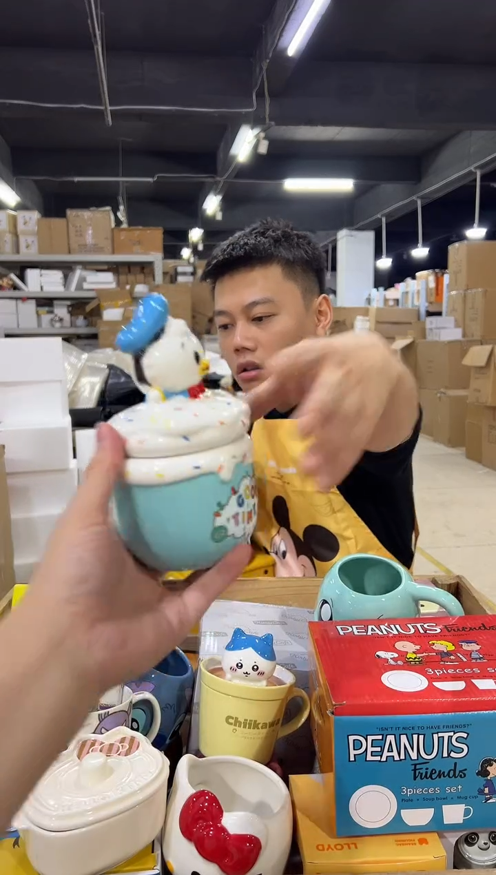 瓷片原盒唐老鸭松松蛋糕水杯