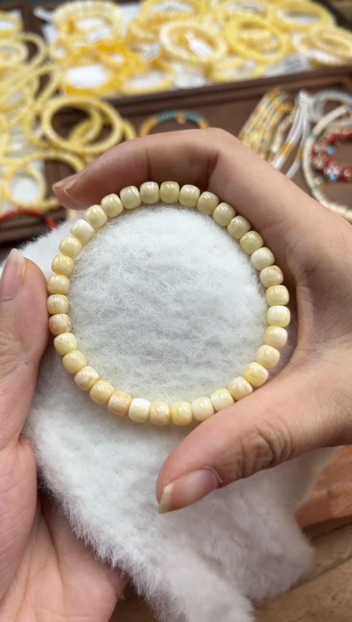 【闪购商品】蜜蜡裸石未镶嵌蜜蜡手串