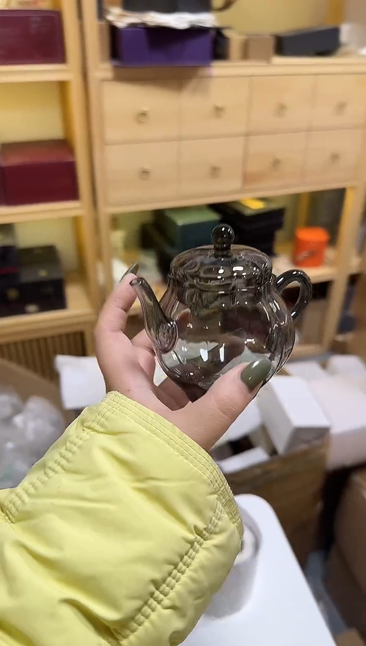 190烟灰色汀颜壶