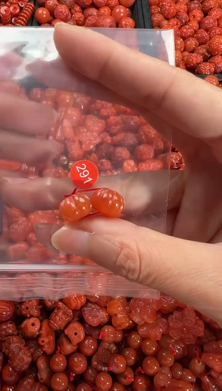 【闪购商品】南红玛瑙颈饰未镶嵌1