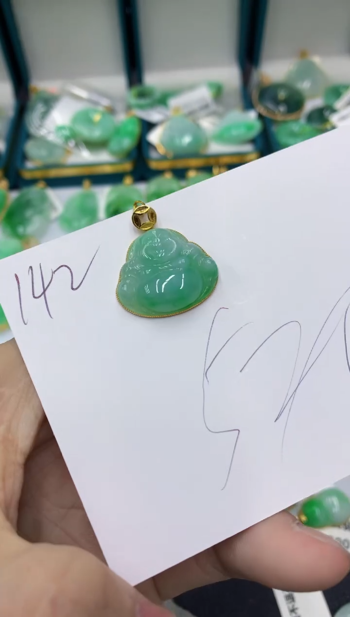 【闪购商品】翡翠颈饰18K金镶嵌号链接