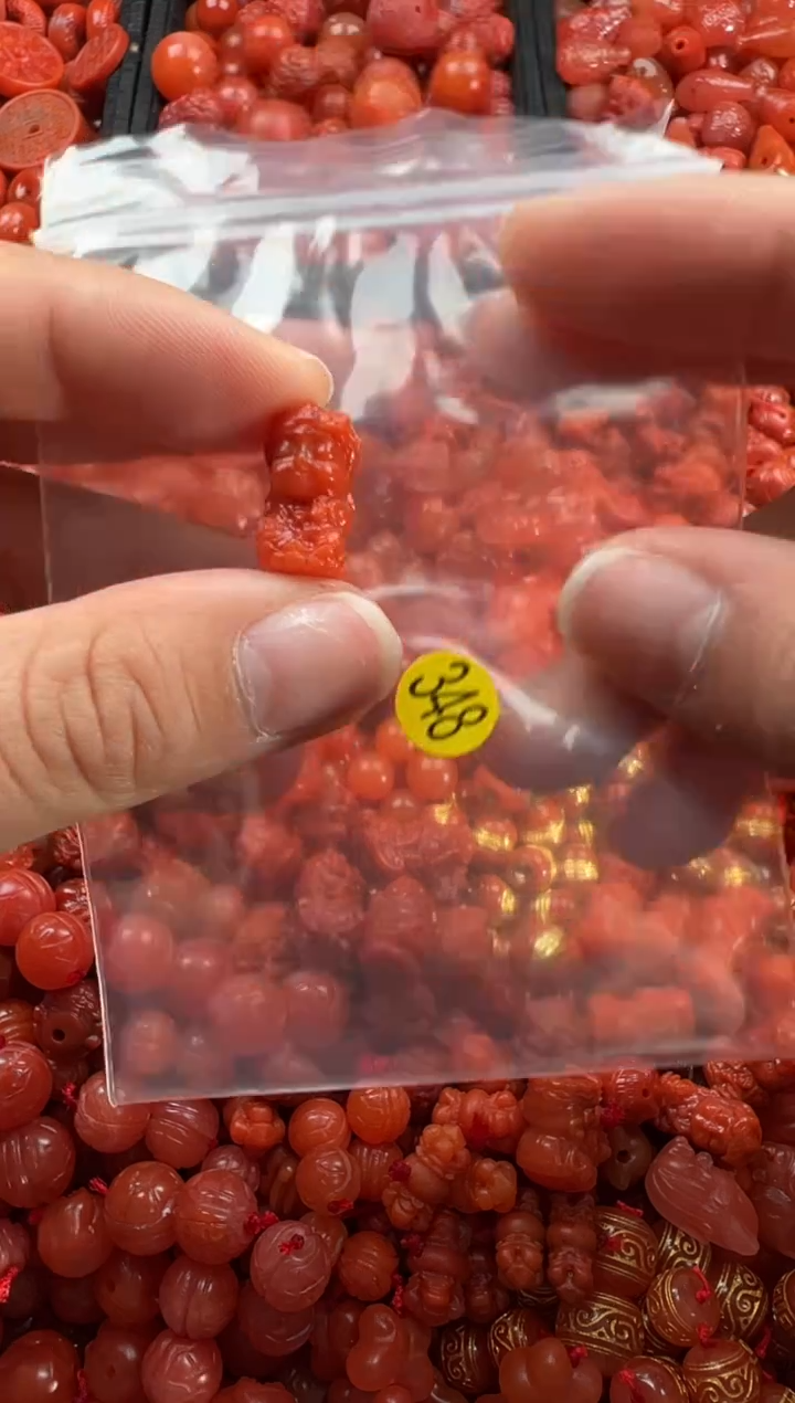 【闪购商品】南红玛瑙颈饰未镶嵌1