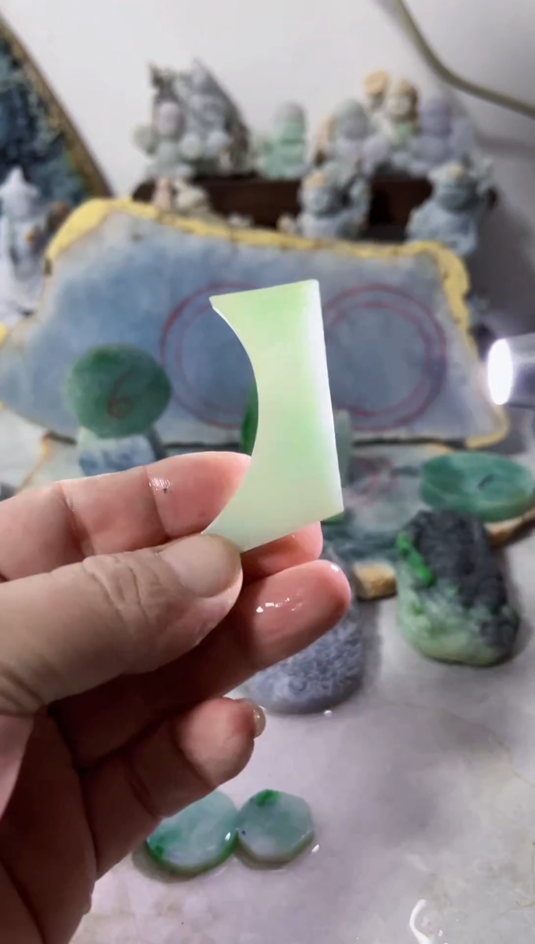 【闪购商品】翡翠吊坠(不含链)未镶嵌A819