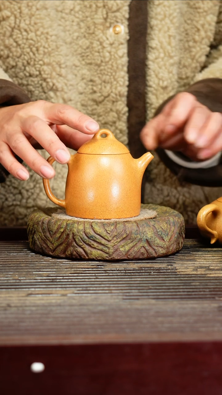 宜兴原矿紫砂壶茶壶宜兴原矿紫砂壶茶壶160C