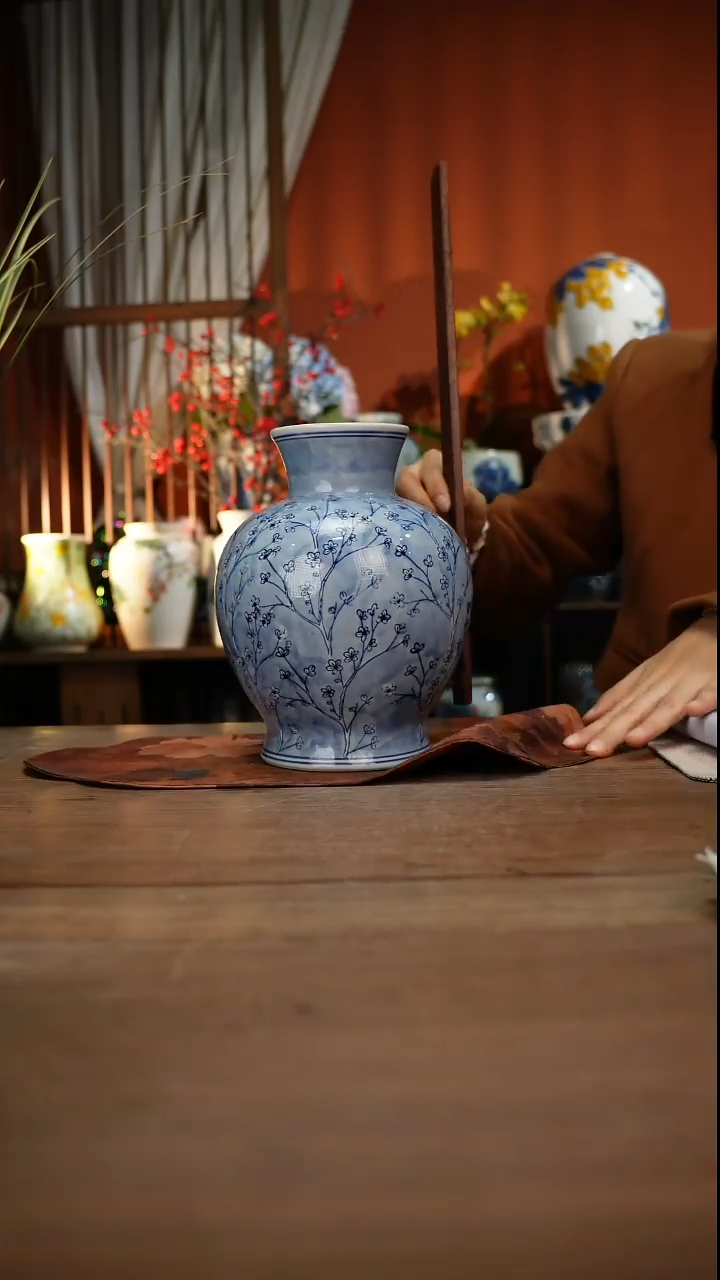 当代高温釉下彩手绘陶瓷餐具