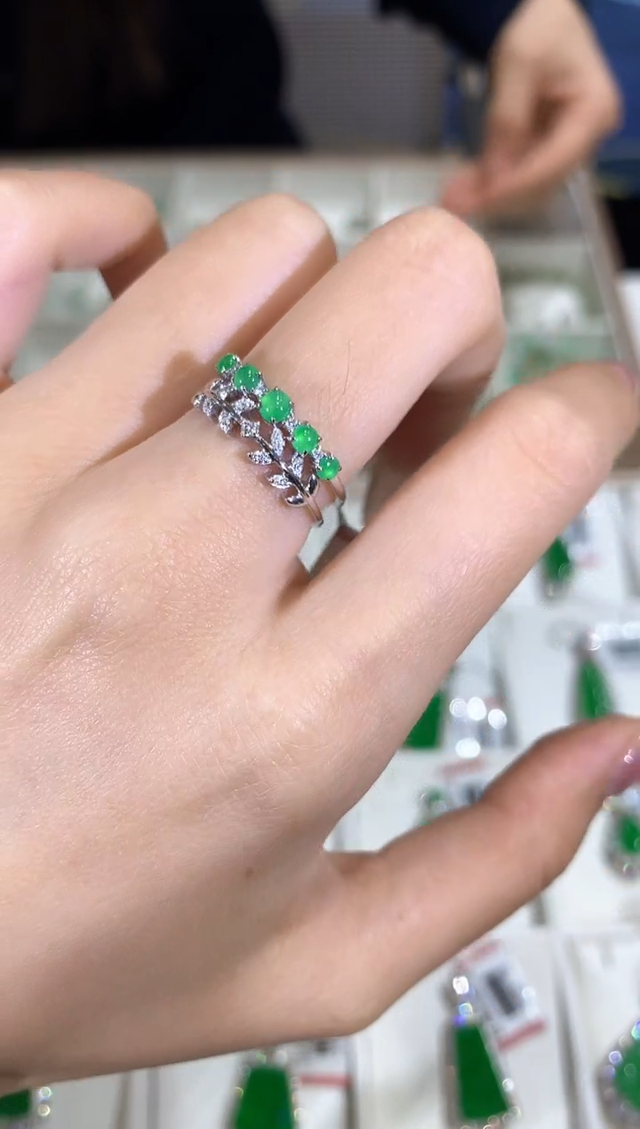 【闪购商品】翡翠戒指18K金镶嵌a302时尚时尚