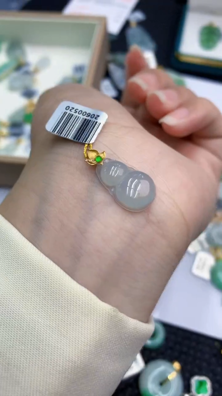 【闪购商品】翡翠颈饰18K金镶嵌            8