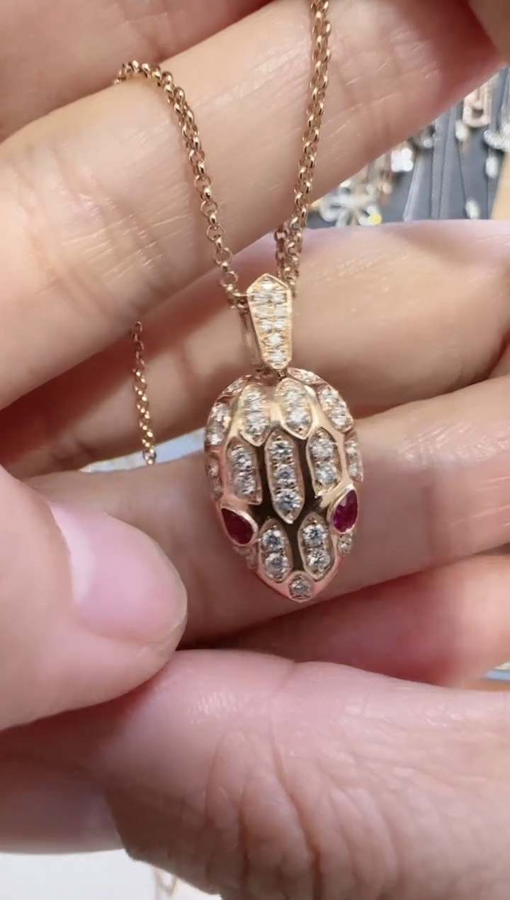 【闪购商品】钻石吊坠(不含链)18K金镶嵌多样性发货发其一