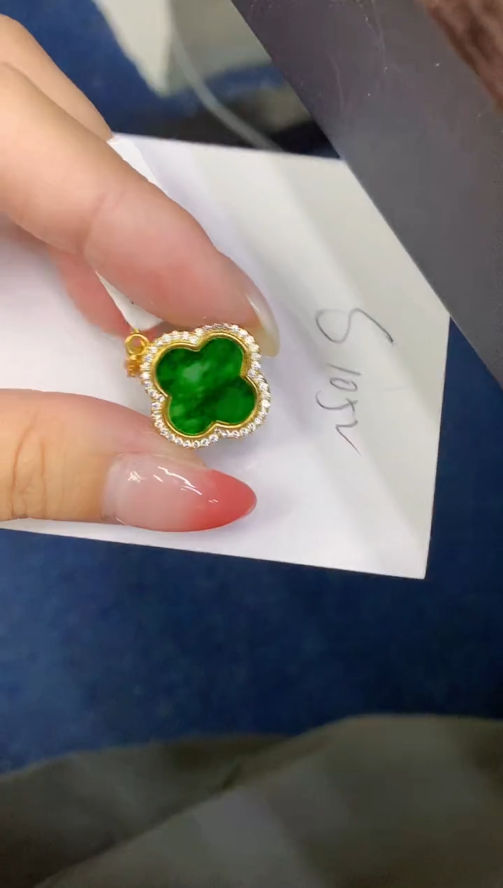 翡翠未镶嵌颈饰缅甸天然翡翠A货