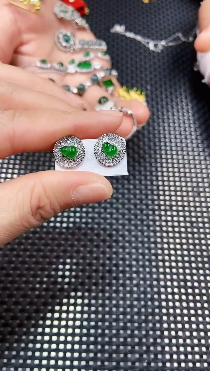 【闪购商品】翡翠耳饰未镶嵌111111111