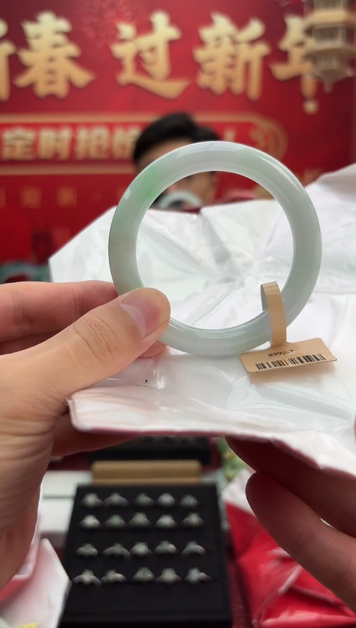 【闪购商品】翡翠手镯（圆镯）未镶嵌手镯