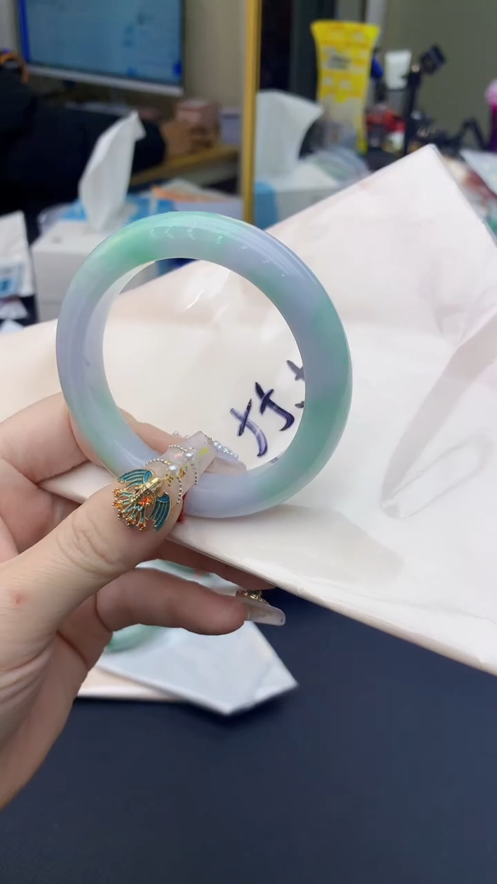 【闪购商品】翡翠手镯未镶嵌0850449986