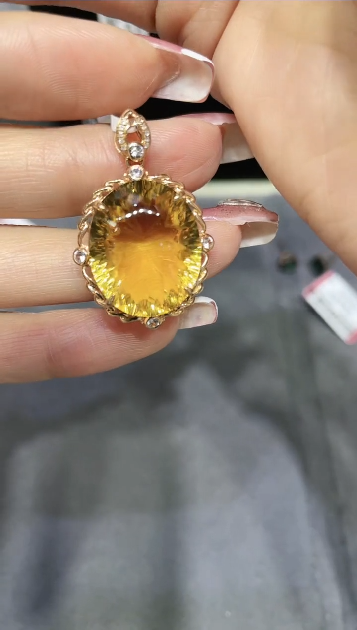 18K金镶嵌黄晶吊坠