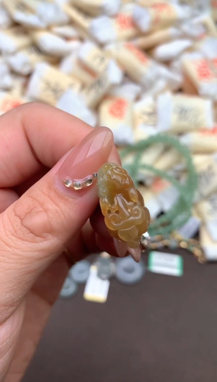 【闪购商品】翡翠挂件未镶嵌—