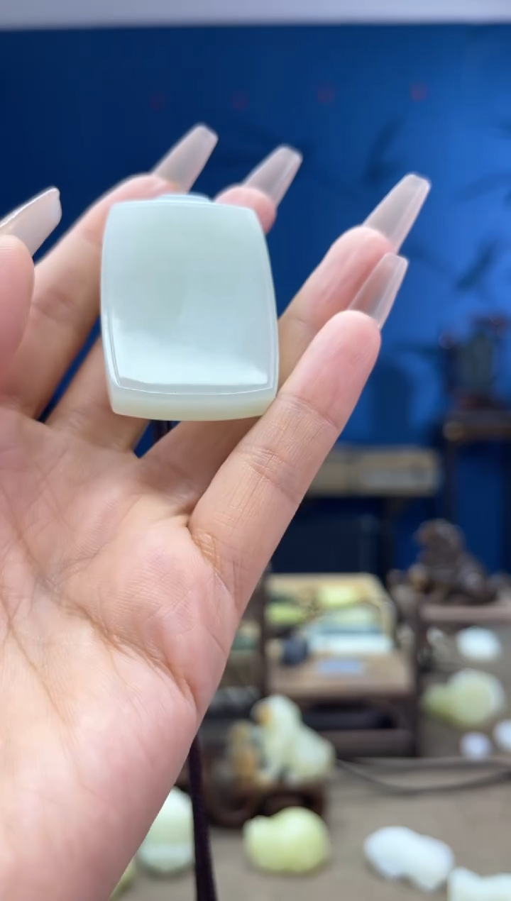 和田玉未镶嵌颈饰1