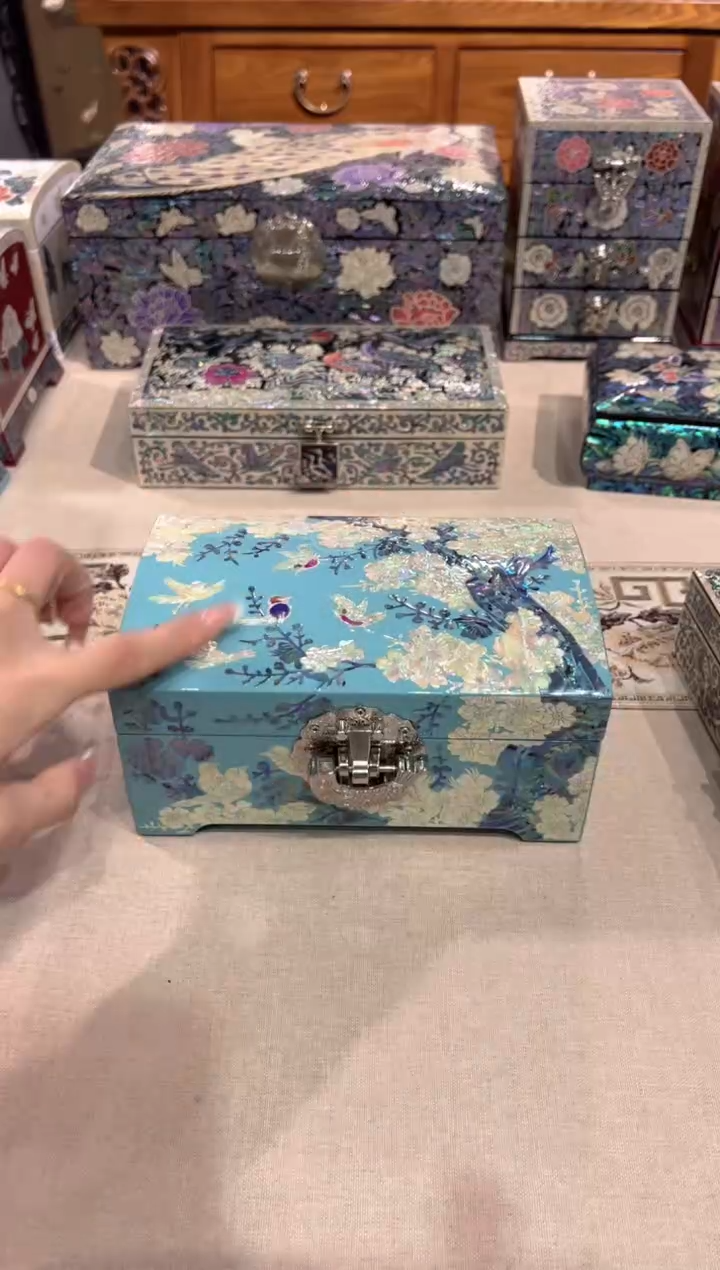 【闪购商品】.鱼锁绒布底·弘贝雅螺钿漆器文化馆