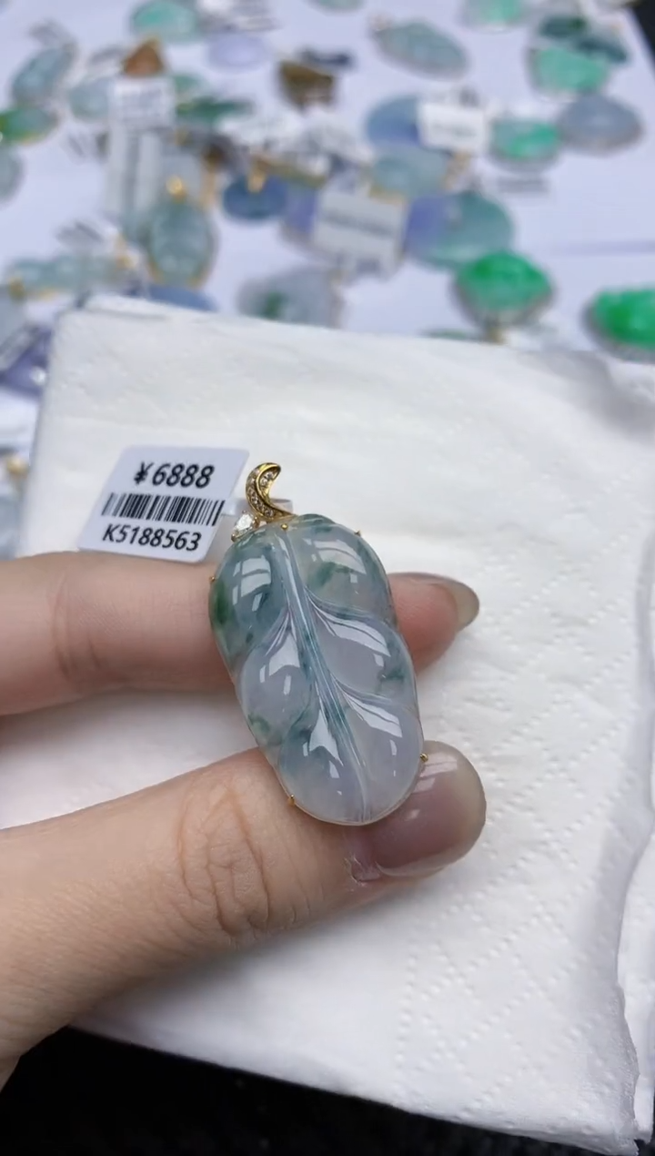 【闪购商品】翡翠颈饰18K金镶嵌天然翡翠A货