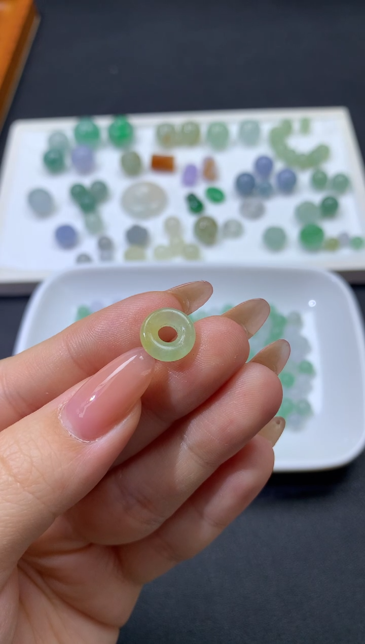 【闪购商品】定制翡翠未镶嵌扣子