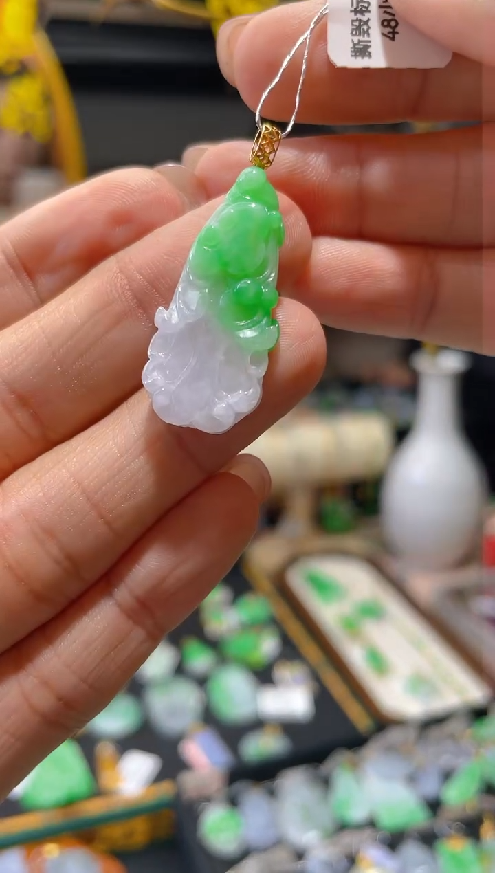 【闪购商品】翡翠颈饰18K金镶嵌假一赔三