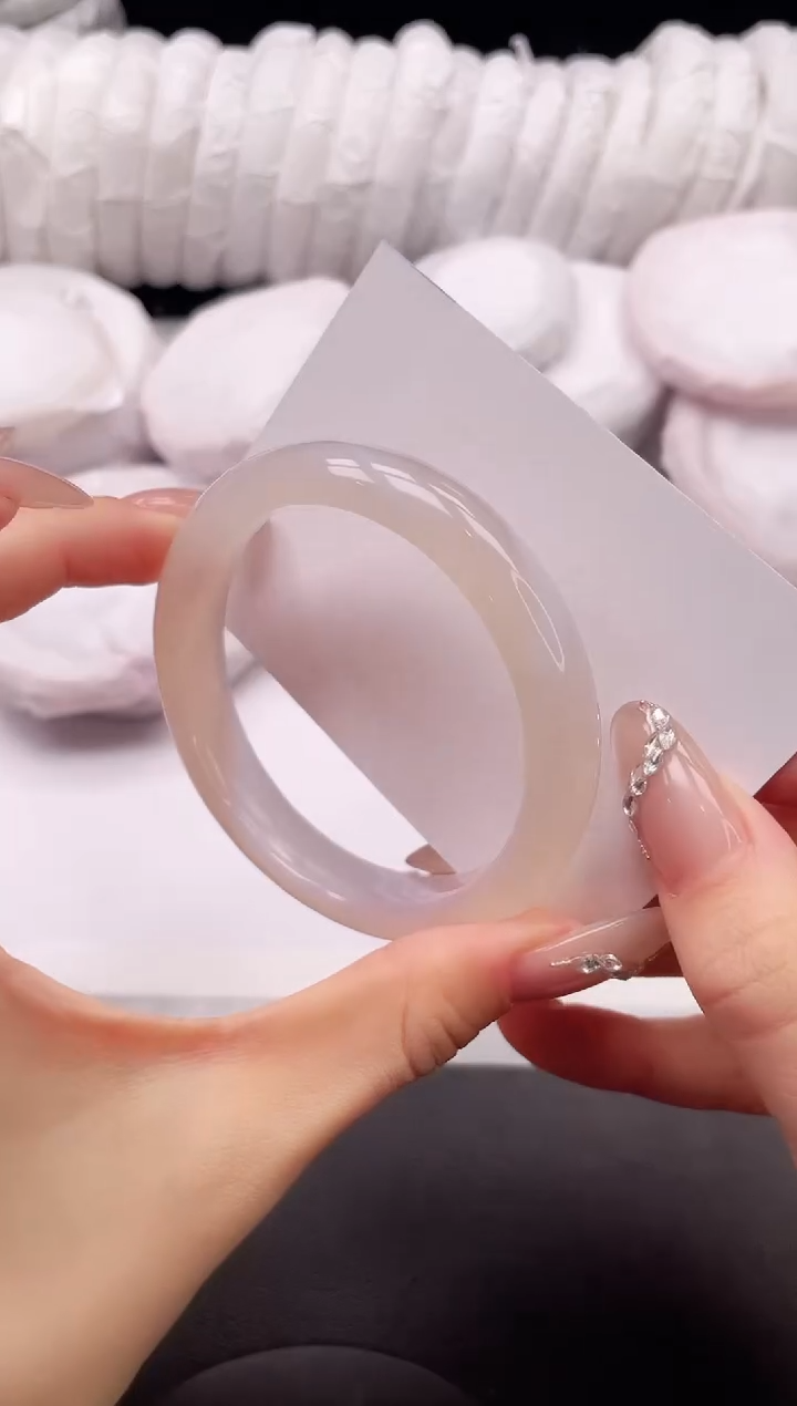 【闪购商品】石英质玉手镯未镶嵌8K159-56