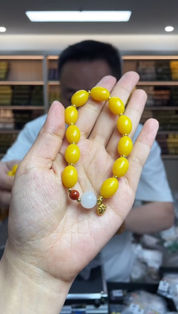 【闪购商品】蜜蜡裸石未镶嵌多样性发一件