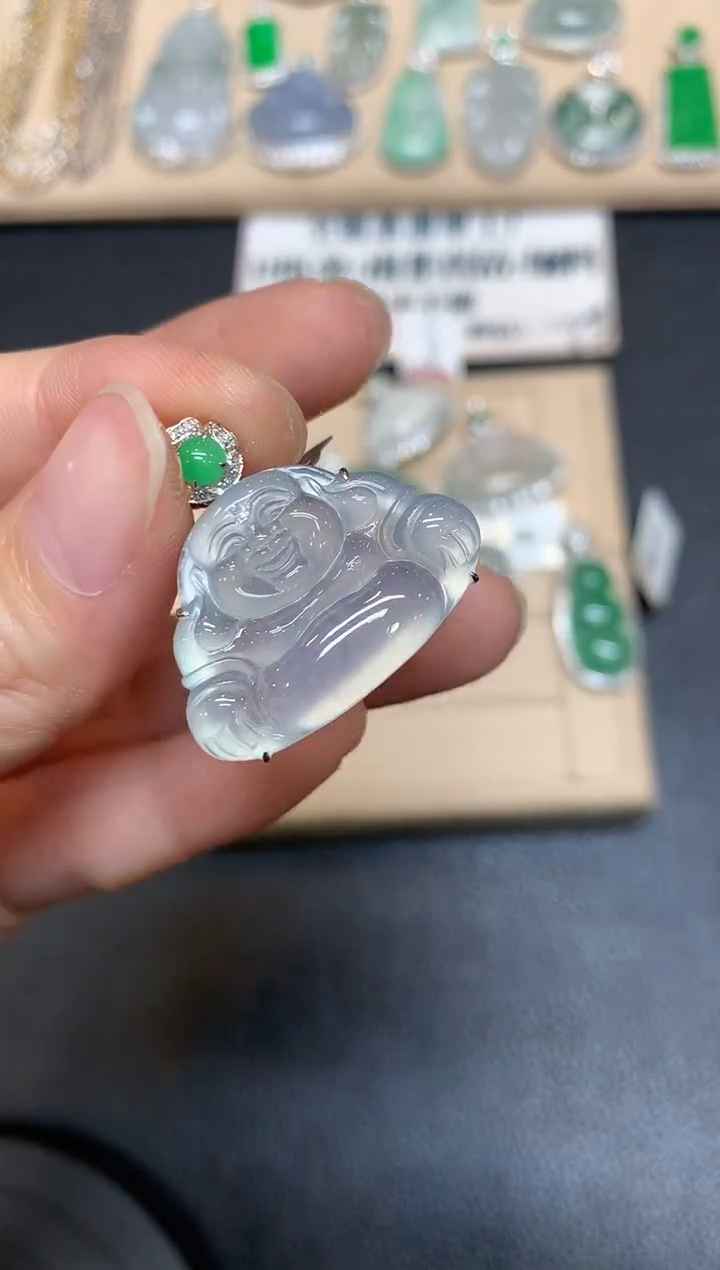 【闪购商品】翡翠颈饰18K金镶嵌佛公【无服务费】