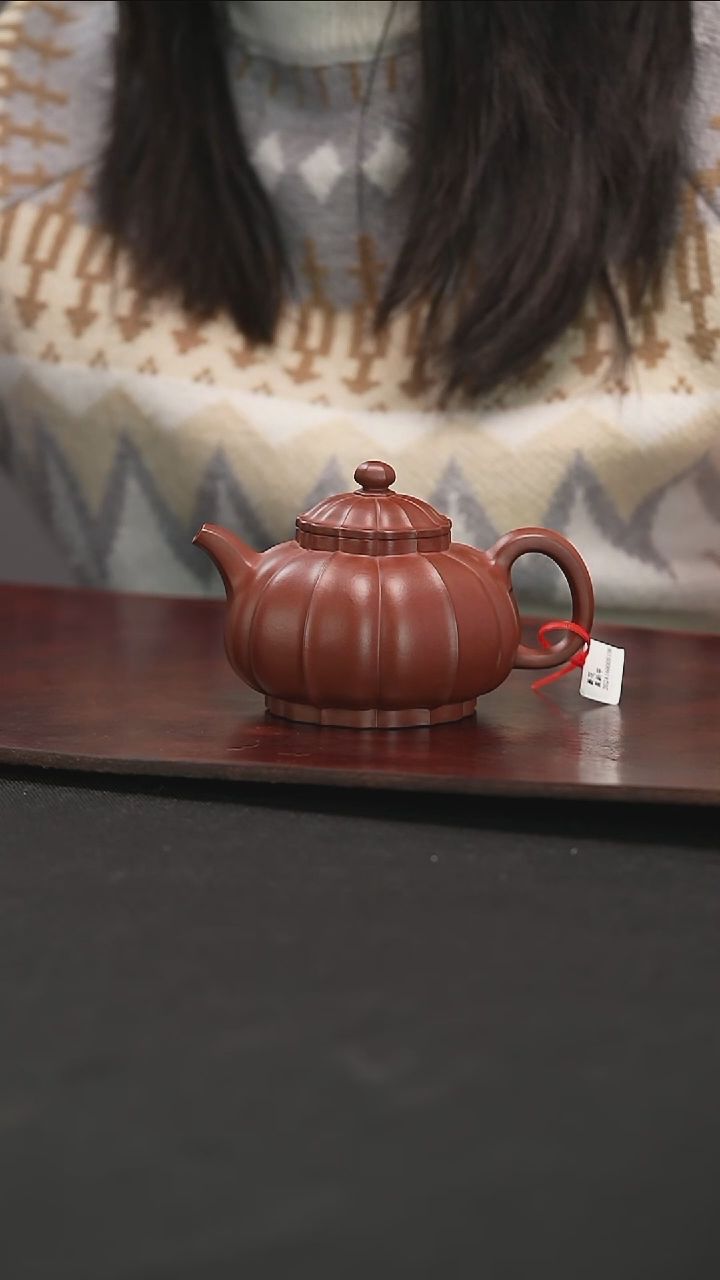 【闪购商品】紫砂茶壶吴新平菱花