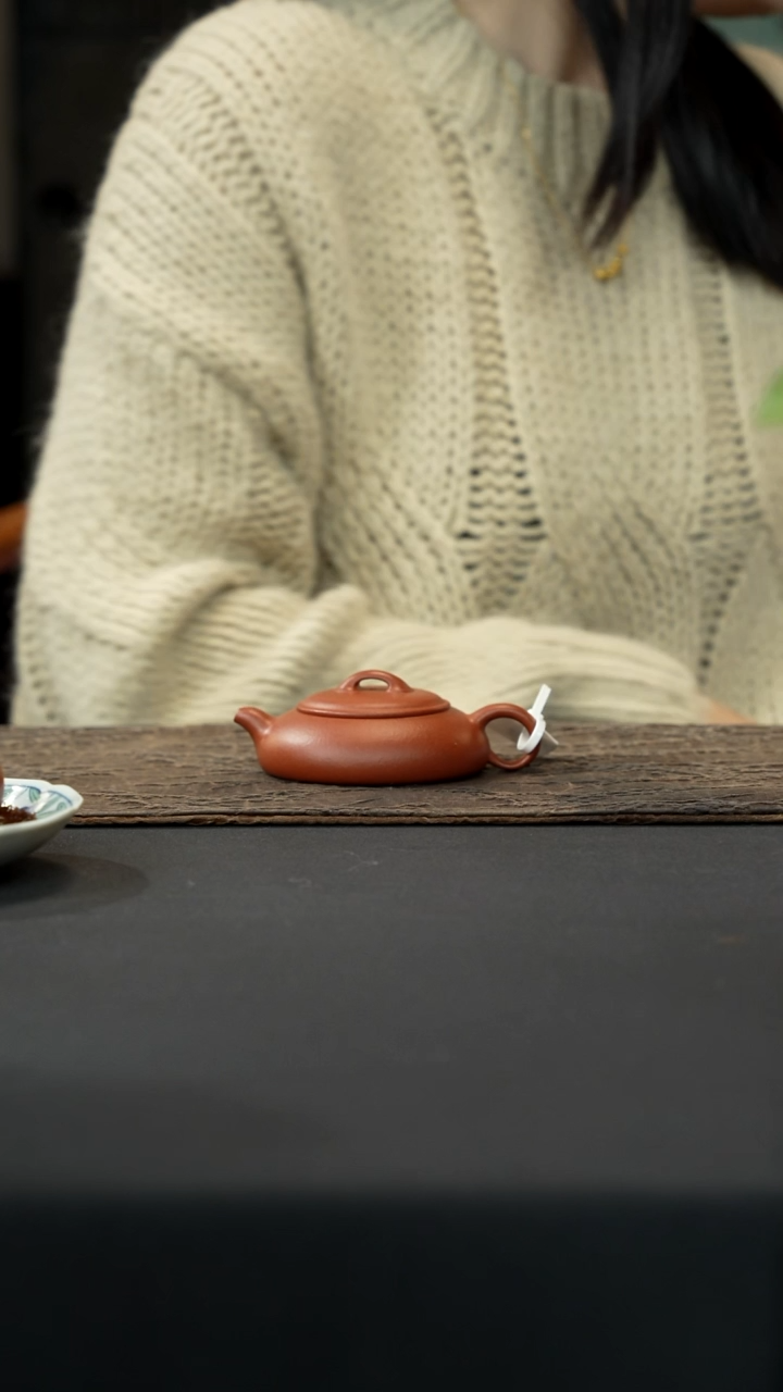 【闪购商品】紫砂茶壶红降坡无尘壶70cc