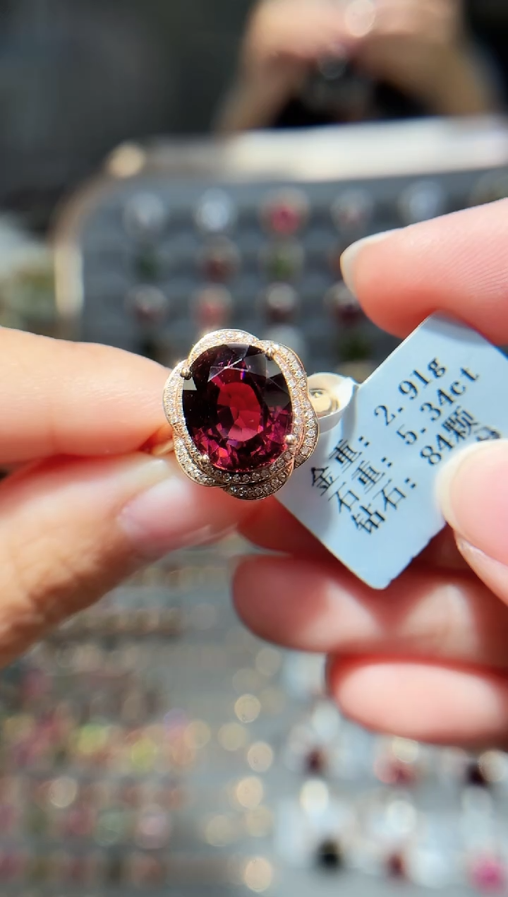 18K金镶嵌戒指碧玺5.34.