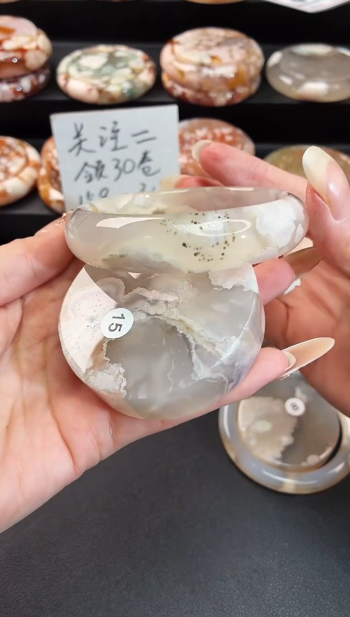 手镯玛瑙/玉髓未镶嵌石英质玉62圈61/62带(赠送镯心)