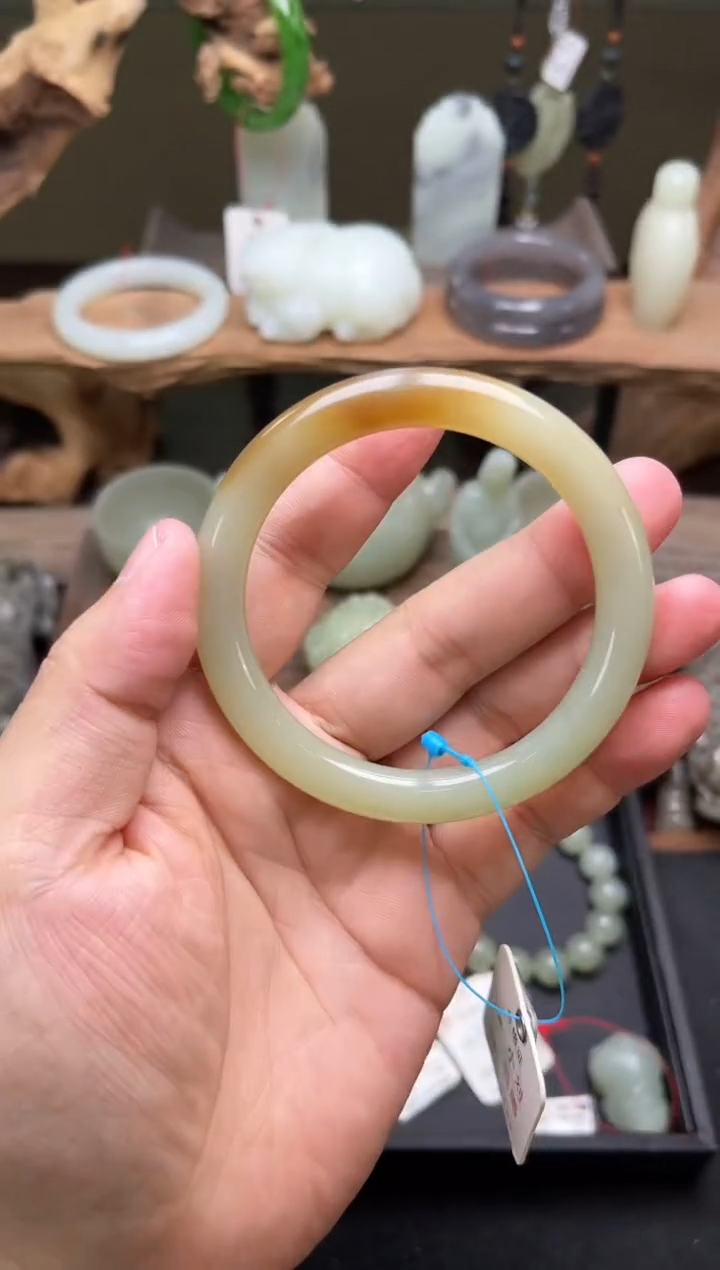 和田玉未镶嵌手镯若羌糖黄 59+圈 9007580