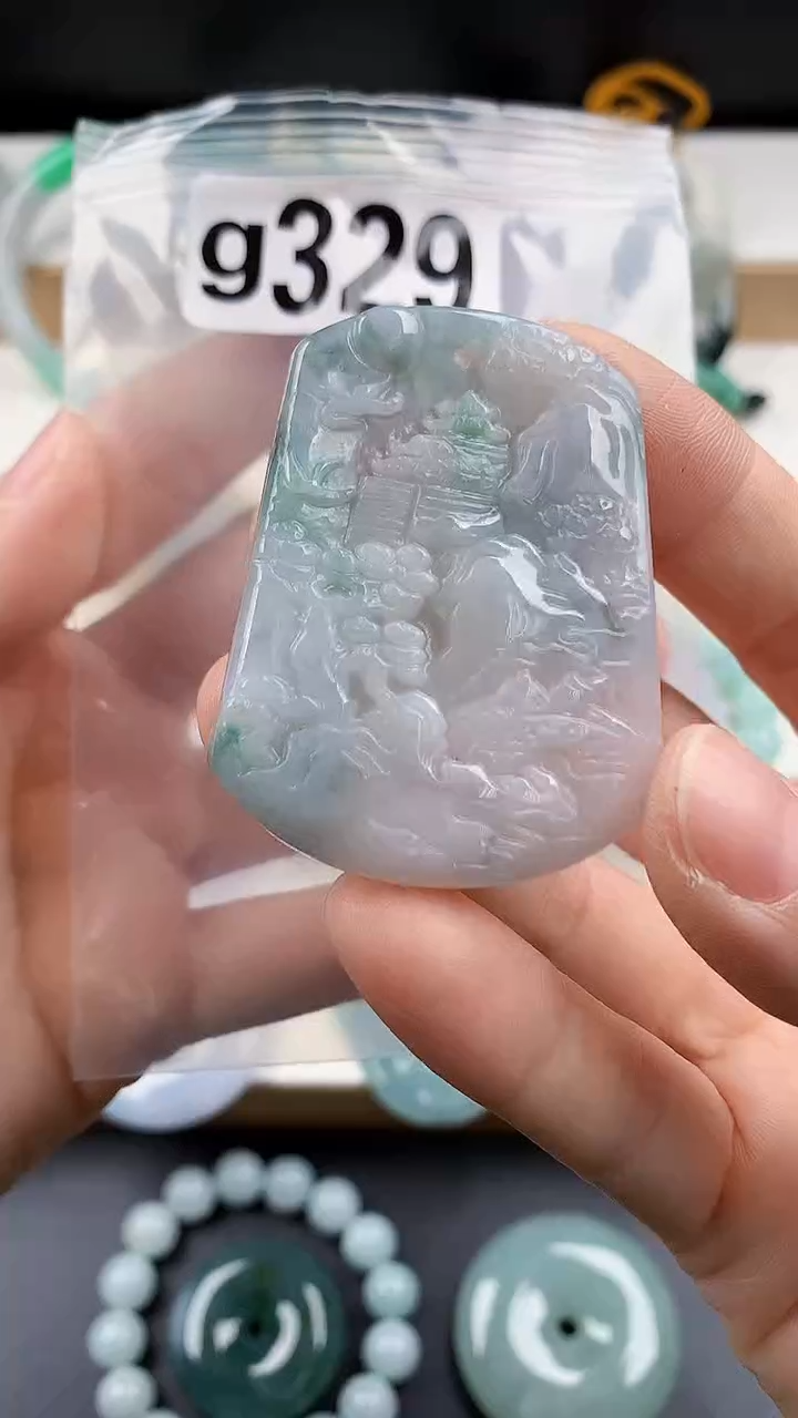 颈饰未镶嵌翡翠天然翡翠吊坠挂件