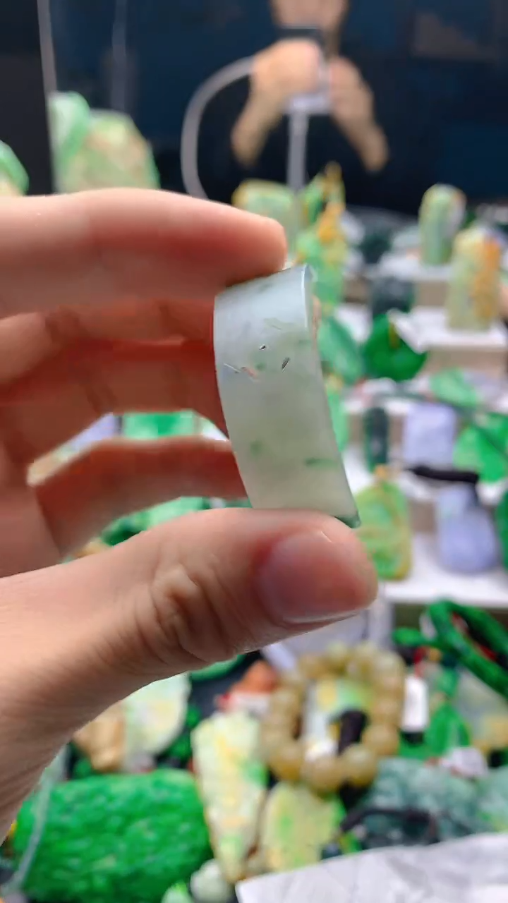 颈饰18K金镶嵌翡翠天然缅甸翡翠a货