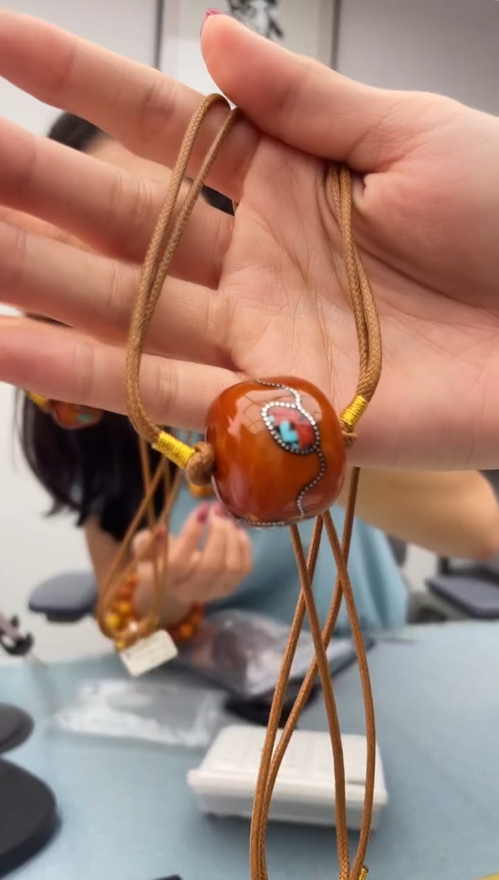 未镶嵌蜜蜡珠宝奇石假一罚十，0发一件